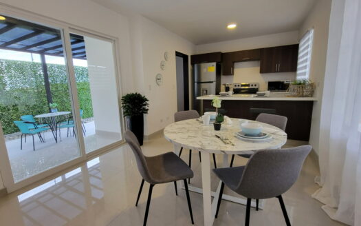 Se venden: Casas nuevas en condominio, 3 modelos a elegir por el Cristo de Sabanilla. Cod:22444.