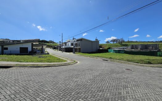 Se venden últimos Lotes de oportunidad en el Carmen de Guadalupe desde 325m2! Cod:22535.