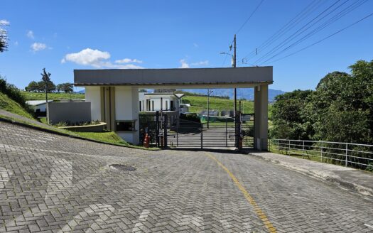Se venden últimos Lotes de oportunidad en el Carmen de Guadalupe desde 325m2! Cod:22535.