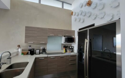 Se vende hermoso apartamento en condominio Guachipelín de Escazú. Cod 23281.