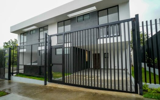 Se venden casas nuevas en Sabanilla de Montes de Oca. Cod 23935
