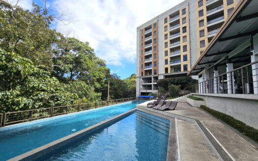 Se alquila apartamento en condominio Abitu en Curridabat. Cod 25035