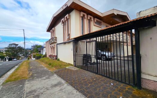 Se alquila apartamento en Barrio Dent de 3 habitaciones.  Cod 25132