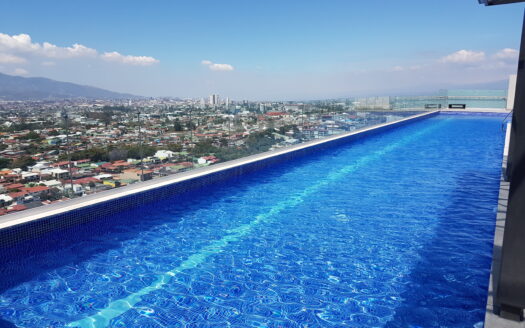 Se alquila hermoso apartamento tipo estudio. En condominio I-Freses en Curridabat. Cod 25172