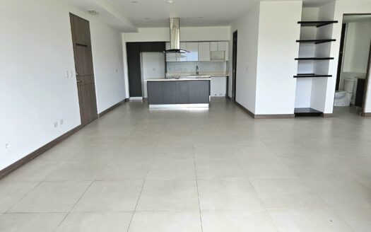 Se alquila amplio apartamento en Guayabos de Curridabat. Cod 25227