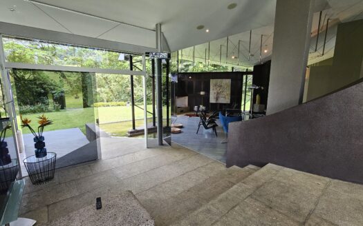 Se vende residencia de lujo en la montaña | La Unión-Tres Ríos. Cod 25401