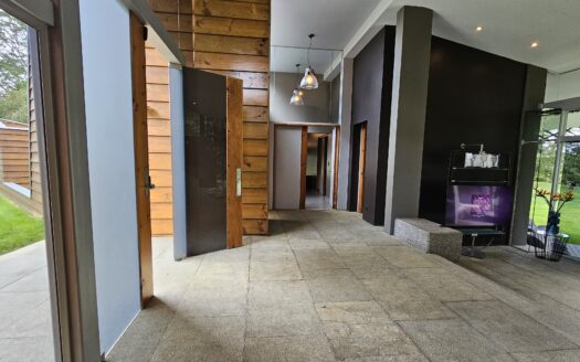 Se vende residencia de lujo en la montaña | La Unión-Tres Ríos. Cod 25401